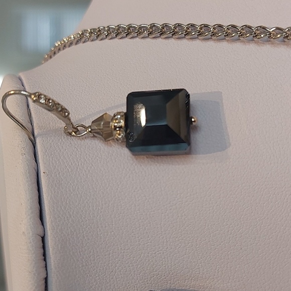 INC gorgeous lariat necklace with matching pierced earrings - Picture 2 of 9